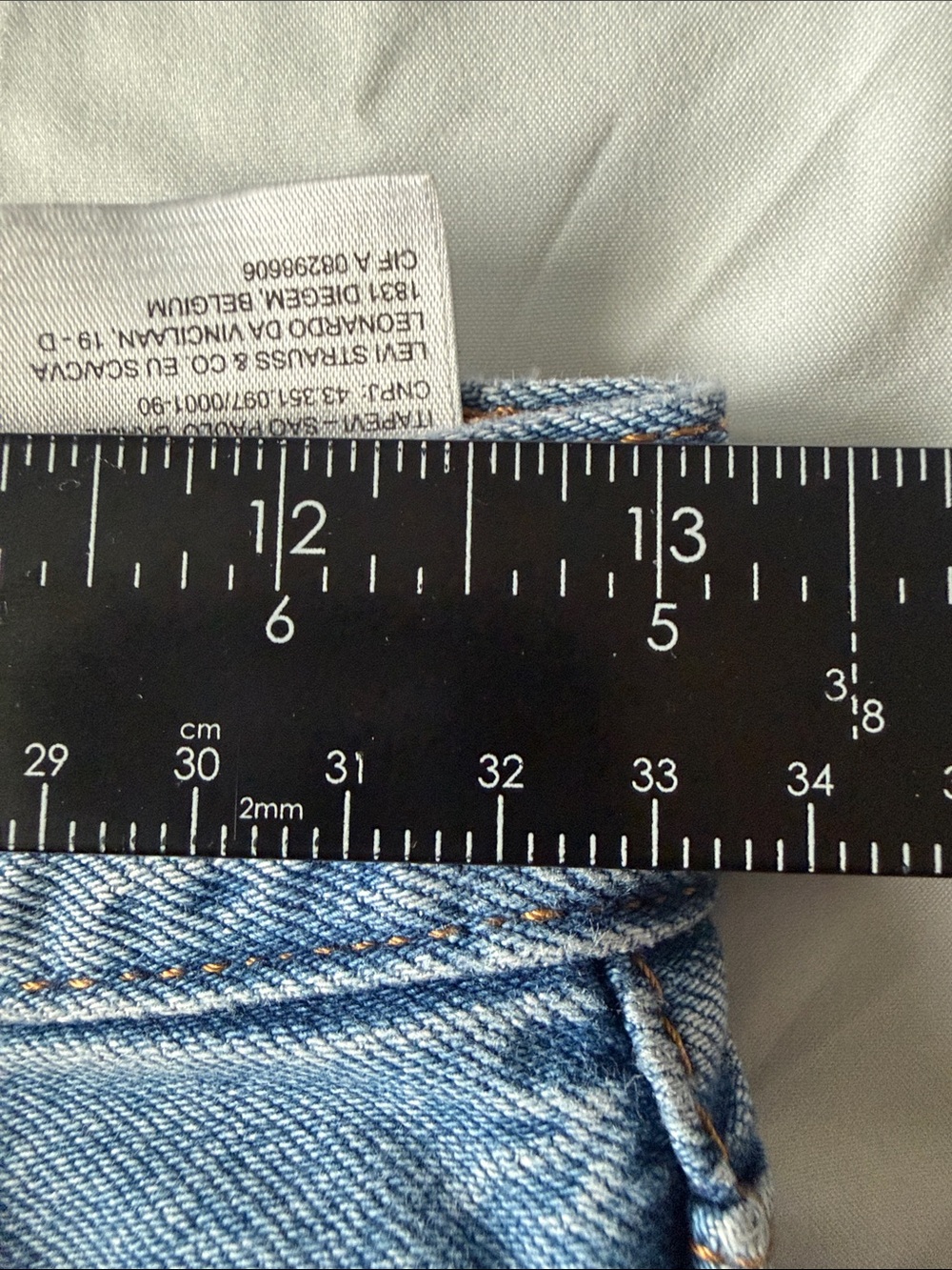 Levi’s Ribcage Straight Size 26 - Picture 5 of 7